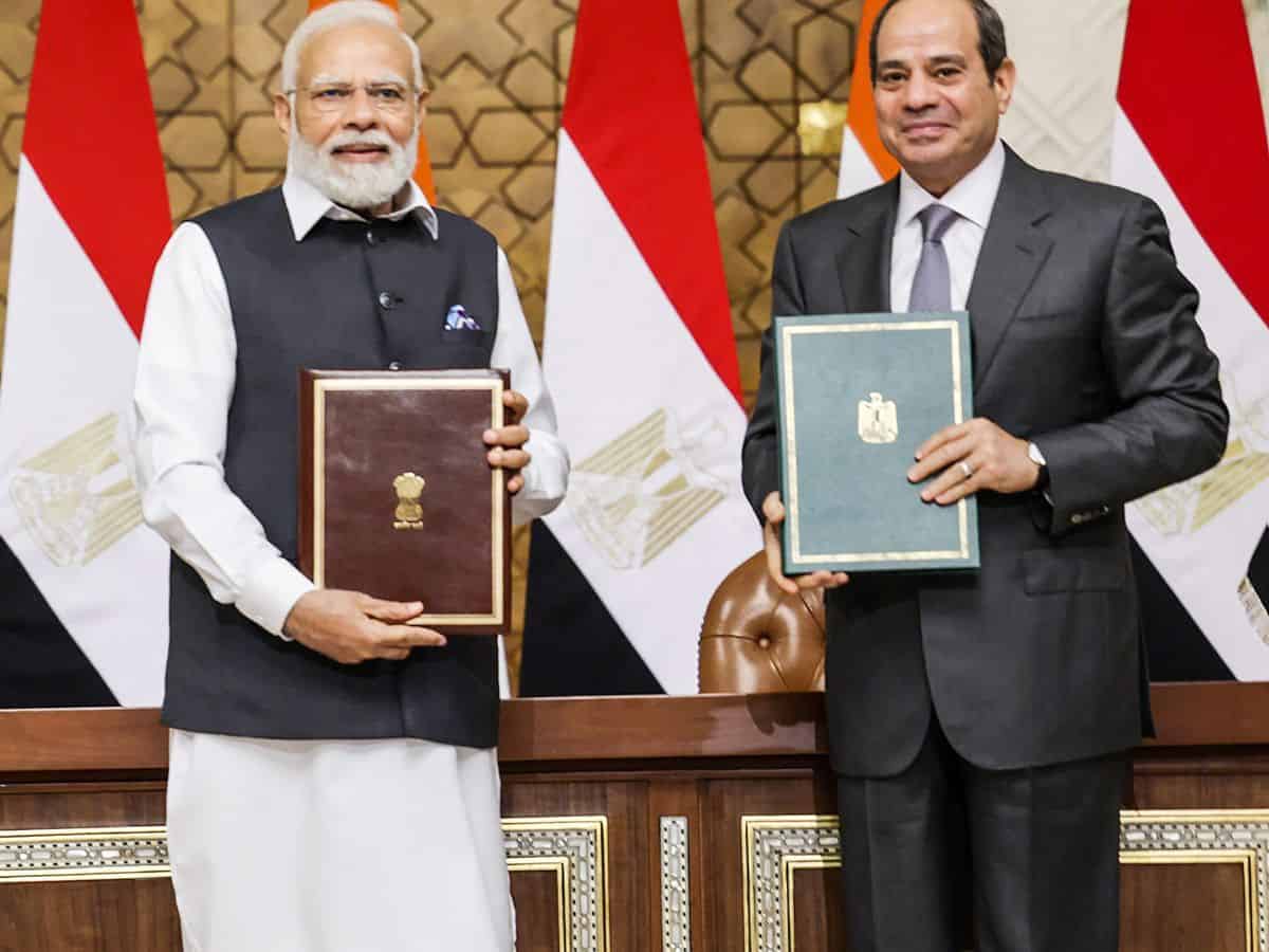 Prime Minister Narendra Modi and Eqyptian President Abdel Fattah El-Sisi at the Exchange of MOUs Strategic Partnership document during their meeting at President House, in Cairo, Egypt, Sunday, June 25