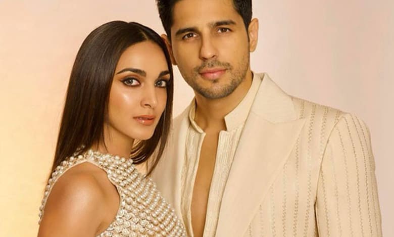Lovebirds Sidharth, Kiara look stunning in their viral dinner date picture
