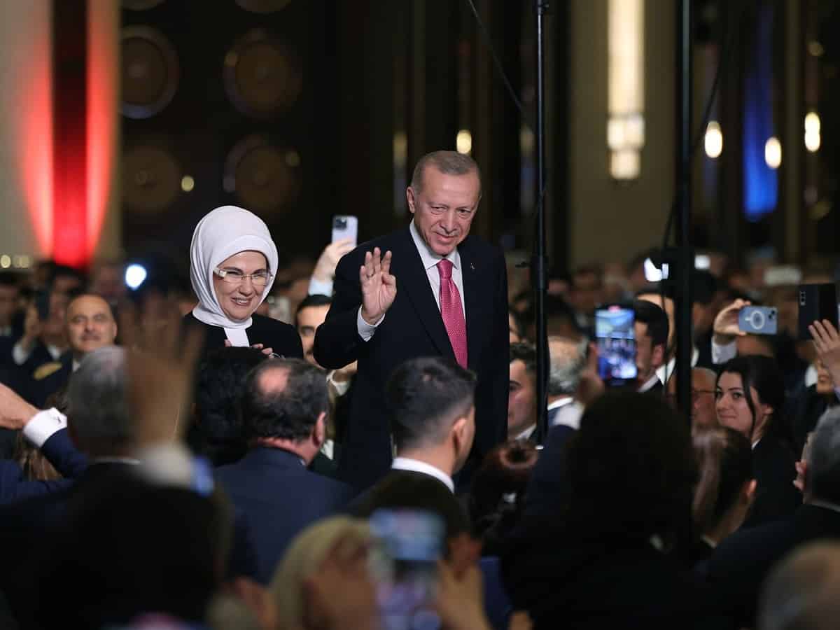Erdogan vows introduction of new constitution in his 1st speech