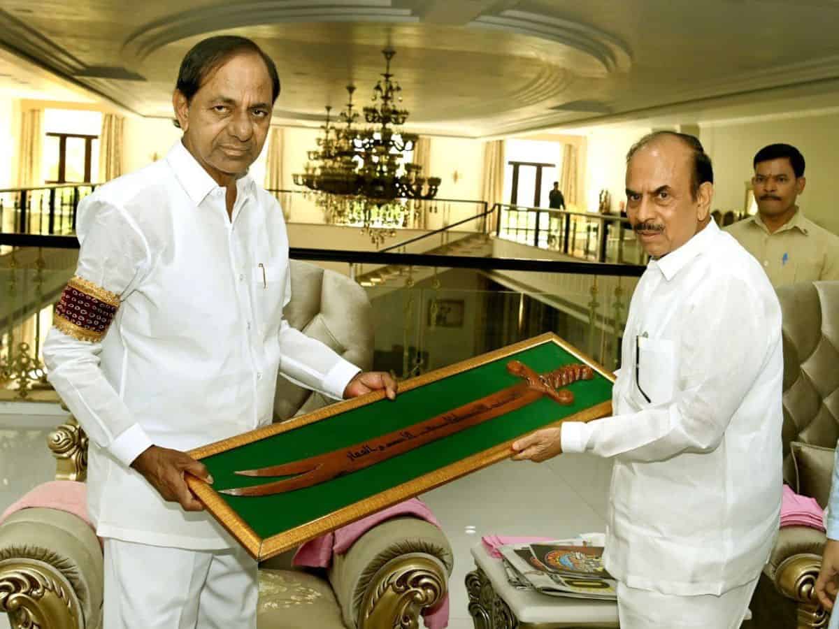 Model of Zulfiqar Sword gifted to Telangana CM KCR by HM