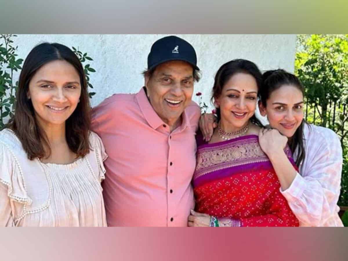 Dharmendra's emotional note for wife Hema, daughters Esha, Ahana