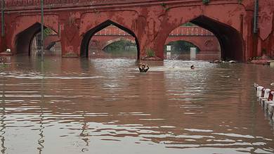Flooding in Delhi after monsoon rains