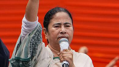 Will stage massive protest if centre doesn't clear dues in 7 days: Mamata