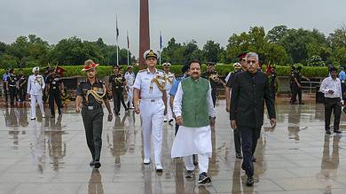 Kargil Vijay Diwas: Homage at National War Memorial