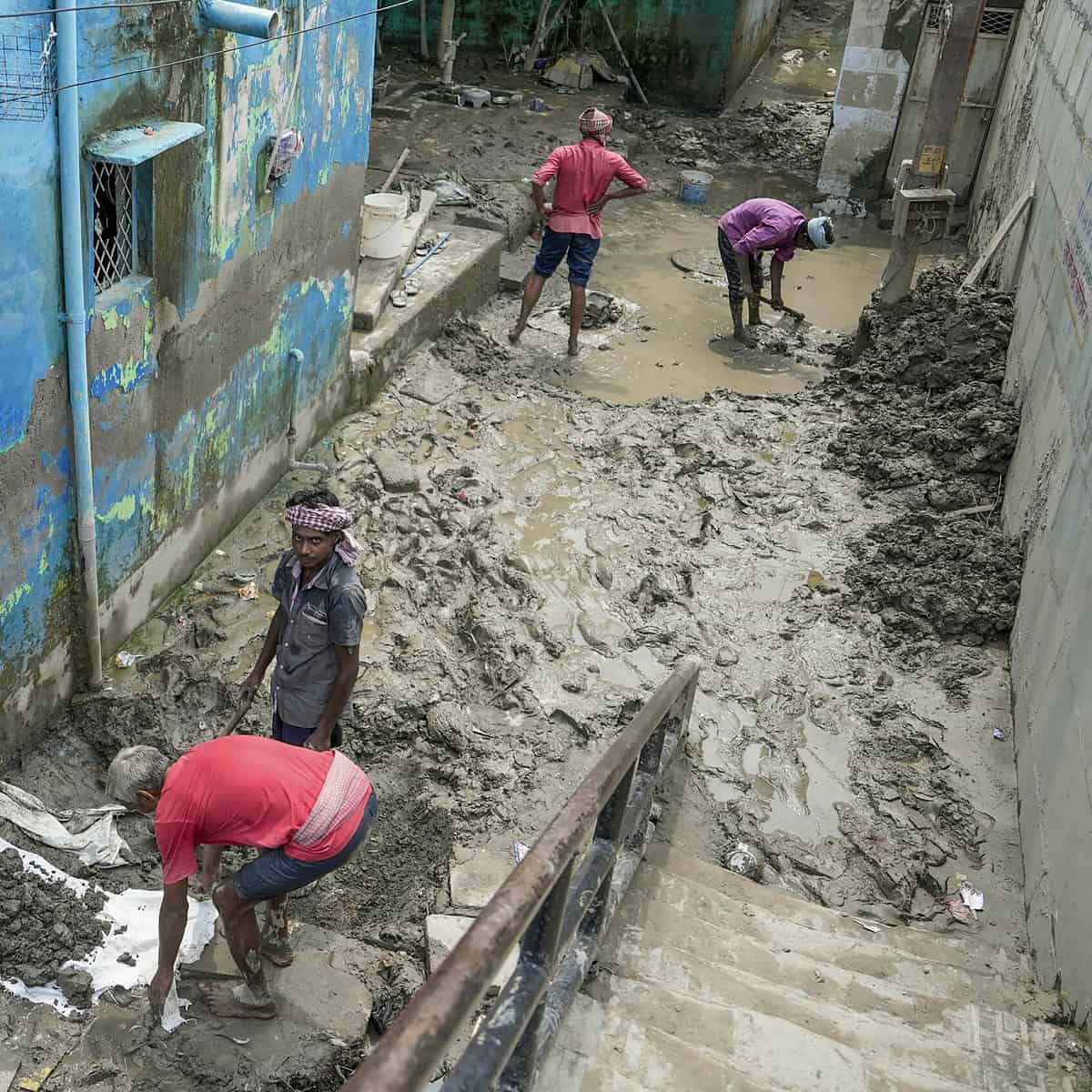 Weather: Floodwater recedes in Delhi