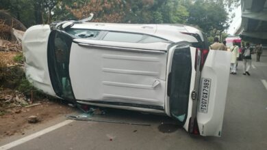 Hyderabad: Speeding car hits divider, toppled at Jubilee Hills