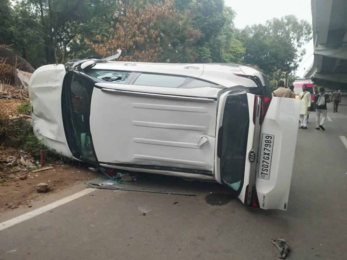 Hyderabad: Speeding car hits divider, toppled at Jubilee Hills