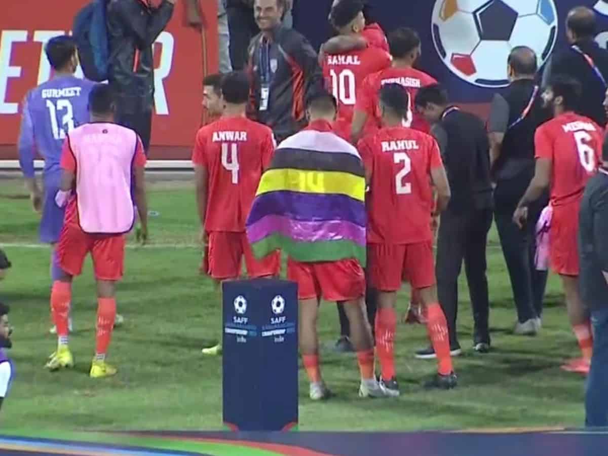 Indian footballer Jeakson Singh creates flutter by wrapping himself in Meitei flag after SAFF final