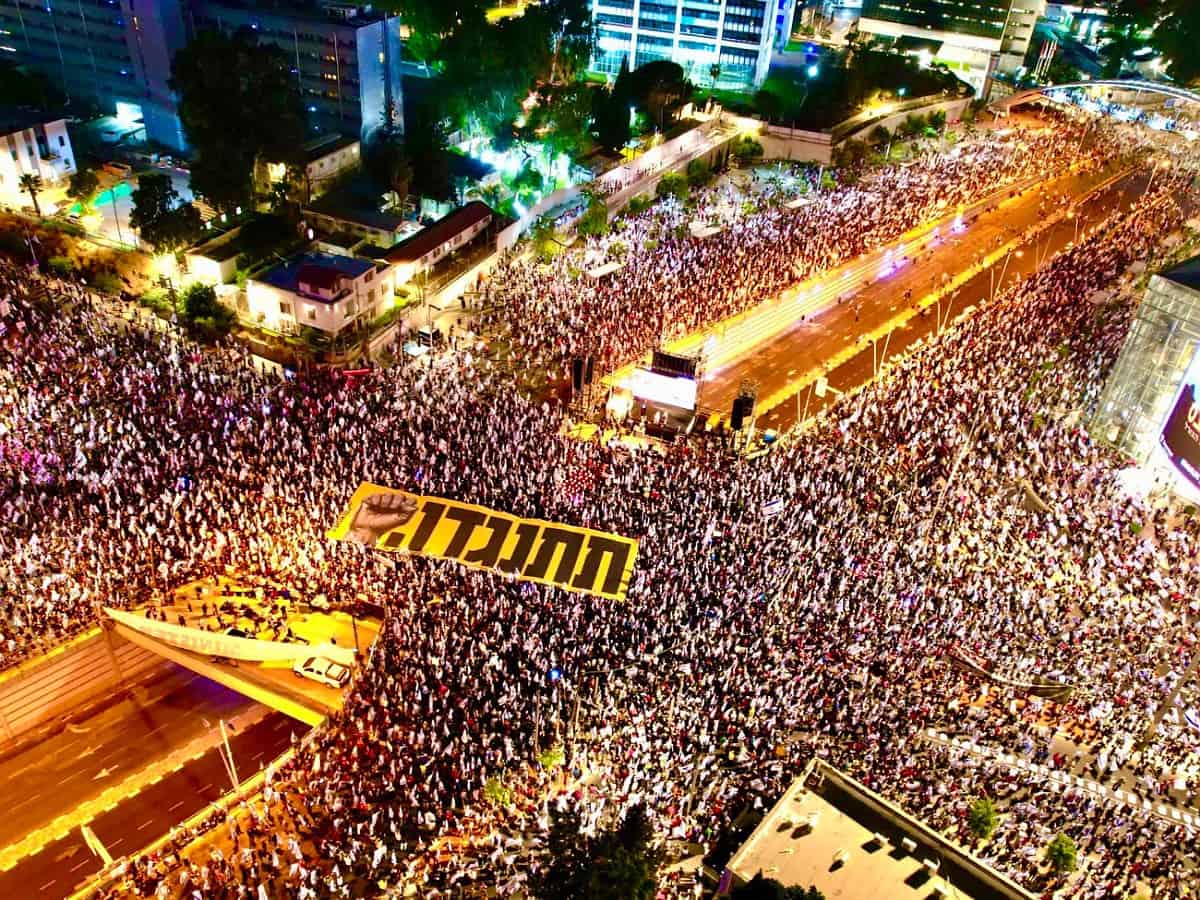 Thousands of Israelis protest for 27th week against judicial overhaul