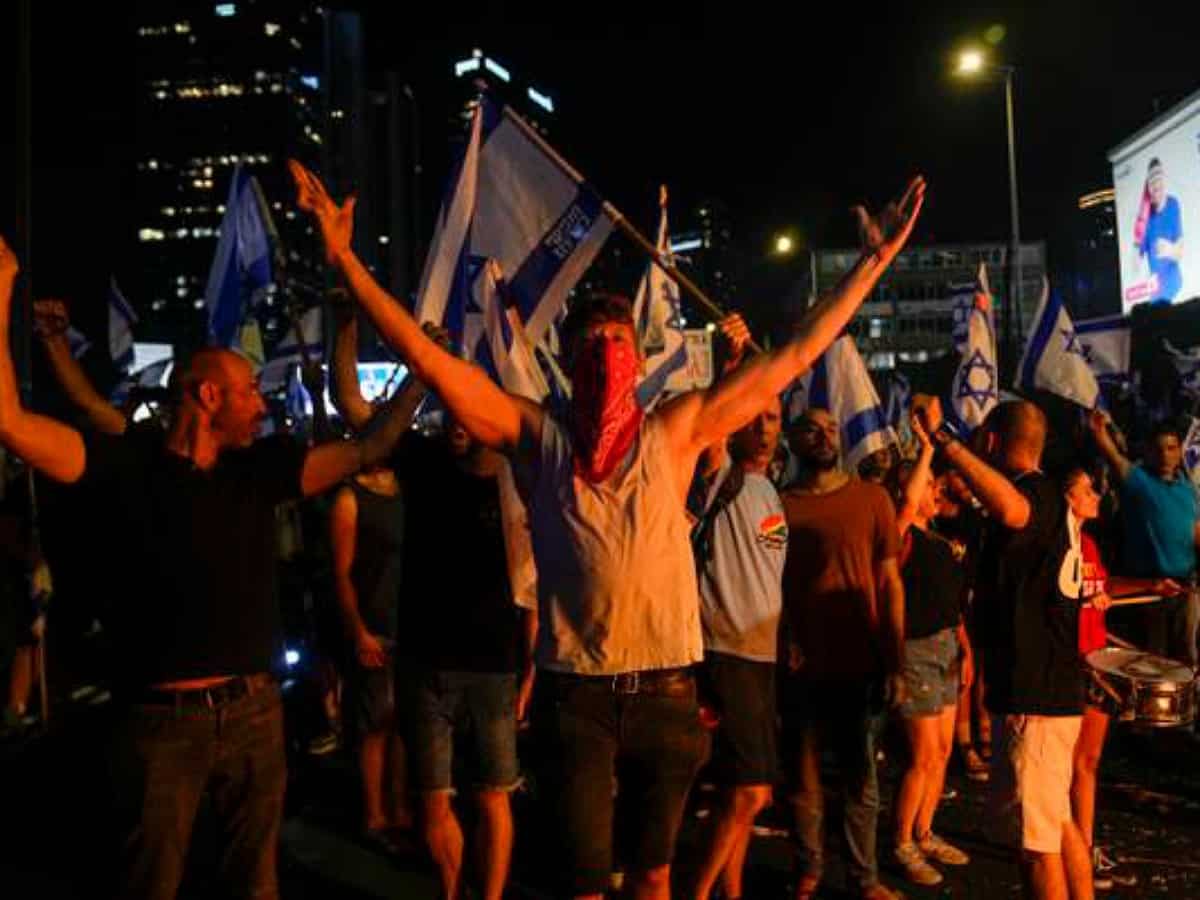 Protesters block highway in Israel after police chief resigns