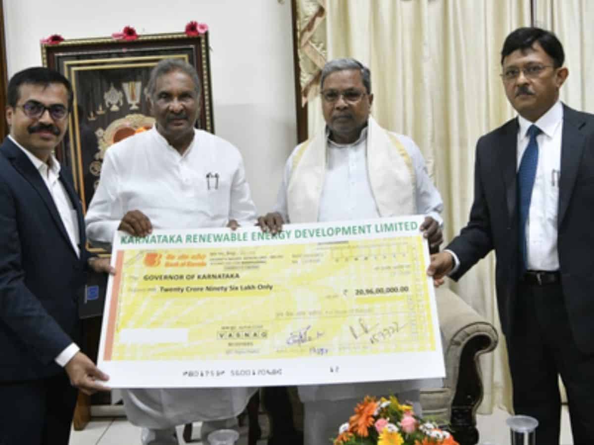 KREDL presents Rs 20.96cr dividend cheque to Karnataka CM