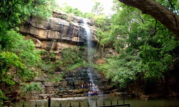 places to visit near hyderabad in monsoon