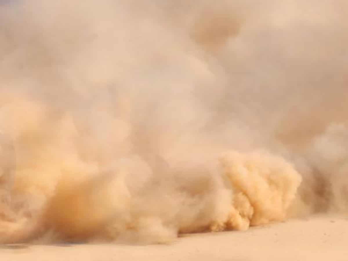 Sandstorms sends over 800 people to hospitals in Iran