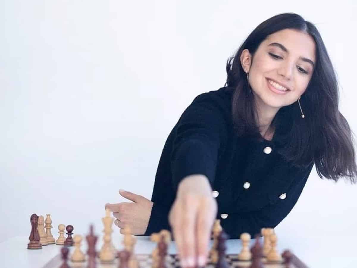 Iranian chess player who contested without headscarf gets Spanish citizenship