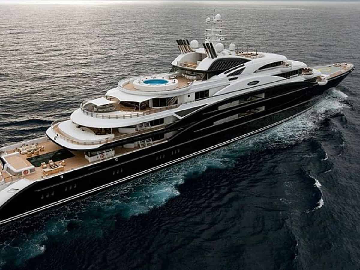 Inside Saudi Crown Prince $400 million superyacht; snowroom & more