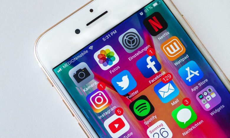 Indian users spend over 3 hrs on social media, 46 min on gaming: Report