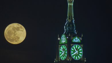 Photos: Breathtaking view of ‘Buck Supermoon’ from Makkah, Madinah