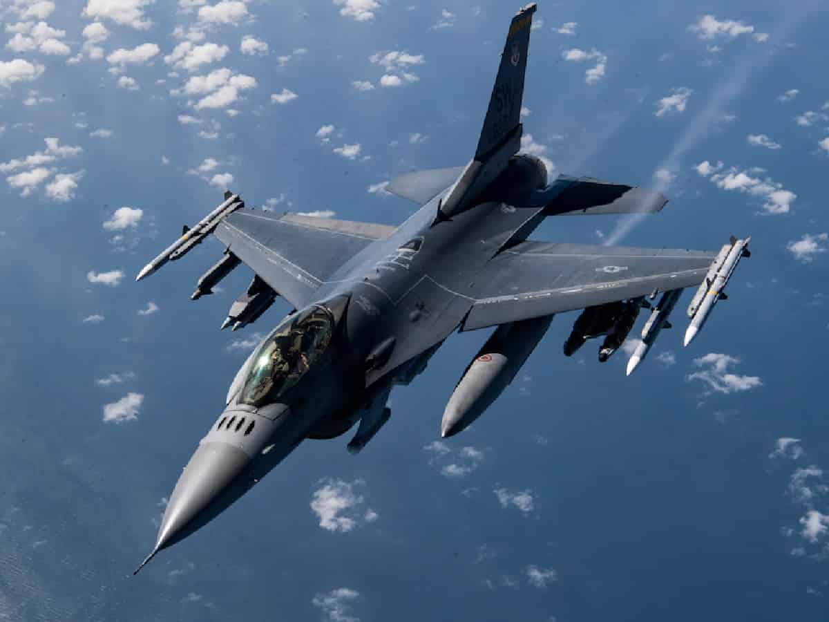 Ukraine, 11 countries form coalition to train F-16 pilots