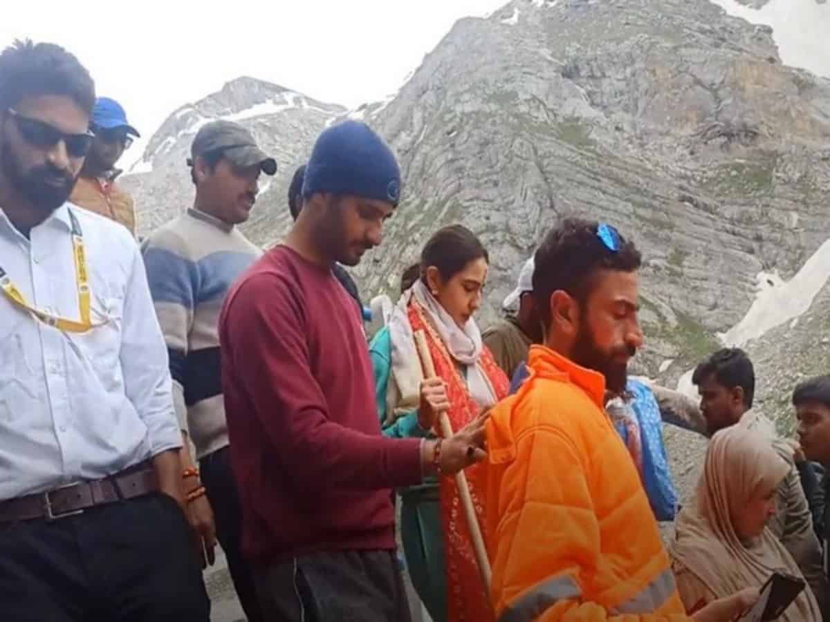 Sara Ali Khan performs Amarnath Yatra, seeks blessings