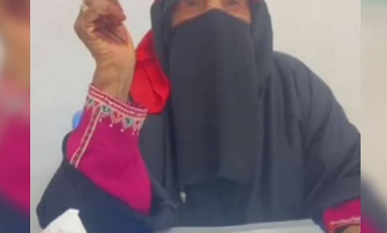 Watch: 110-year-old Saudi woman enrolled in literacy course