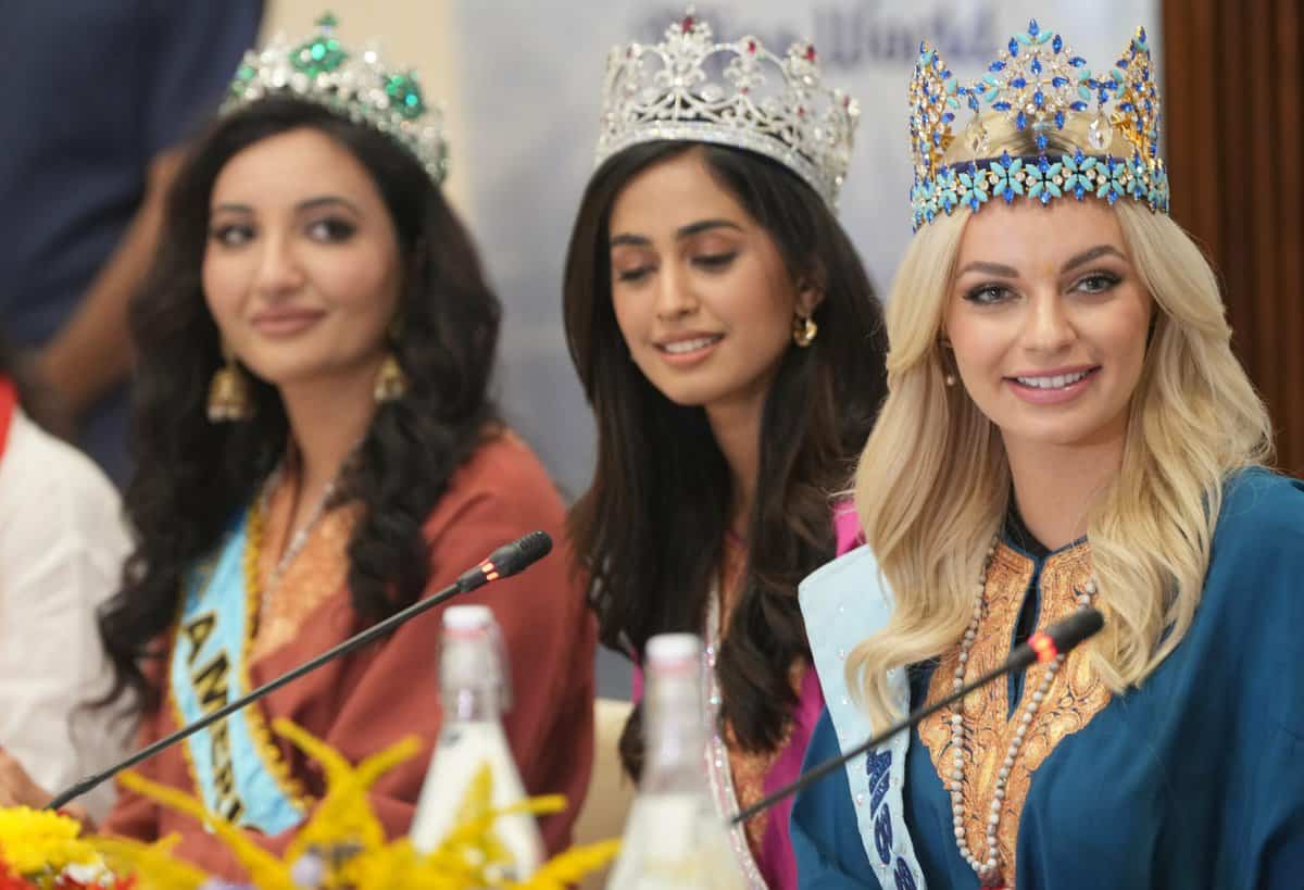 Miss World Karolina Bielawska in Kashmir