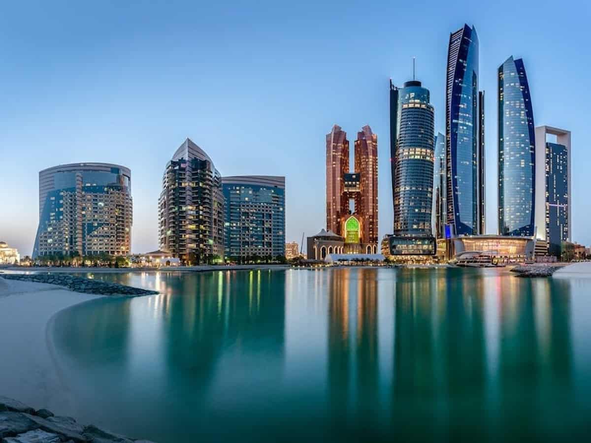 Abu Dhabi reduces hotel, restaurant fees from September