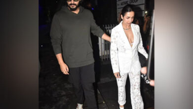 Arjun Kapoor-Malaika Arora step out for dinner date