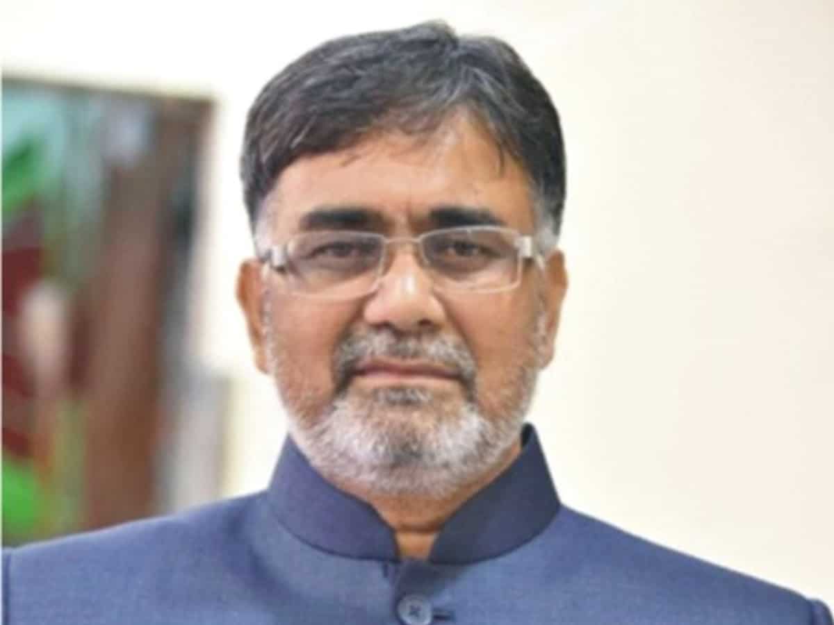 Telangana University awards Ph.D. to Maqbool for journalistic contributions of Parvez