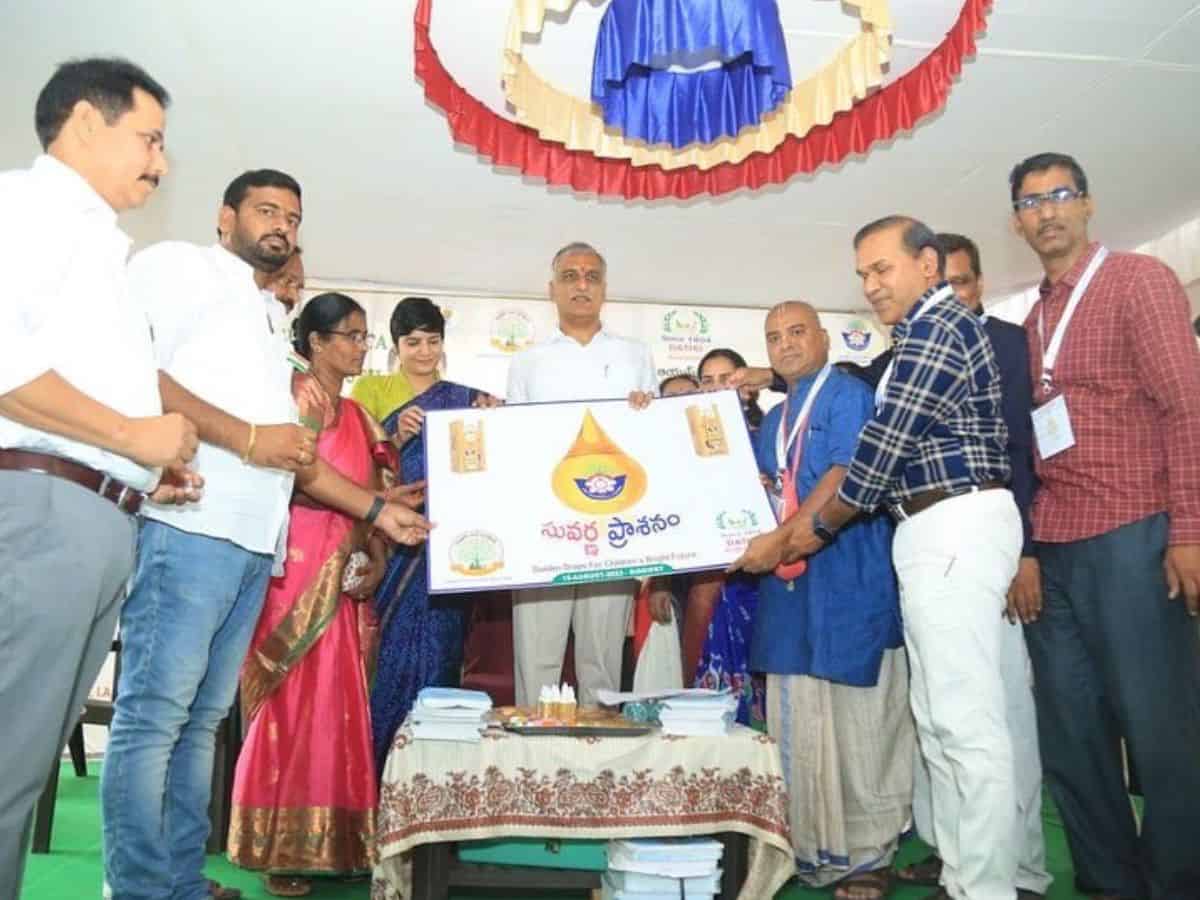Telangana govt to provide Conjunctivitis medicine for 3.8L children: Harish Rao