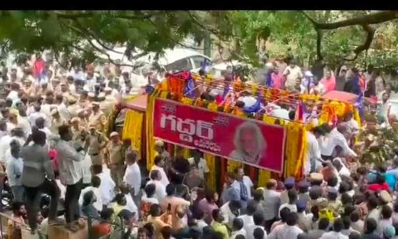 Traffic moment slow around Nampally as Gaddar's funeral procession begins