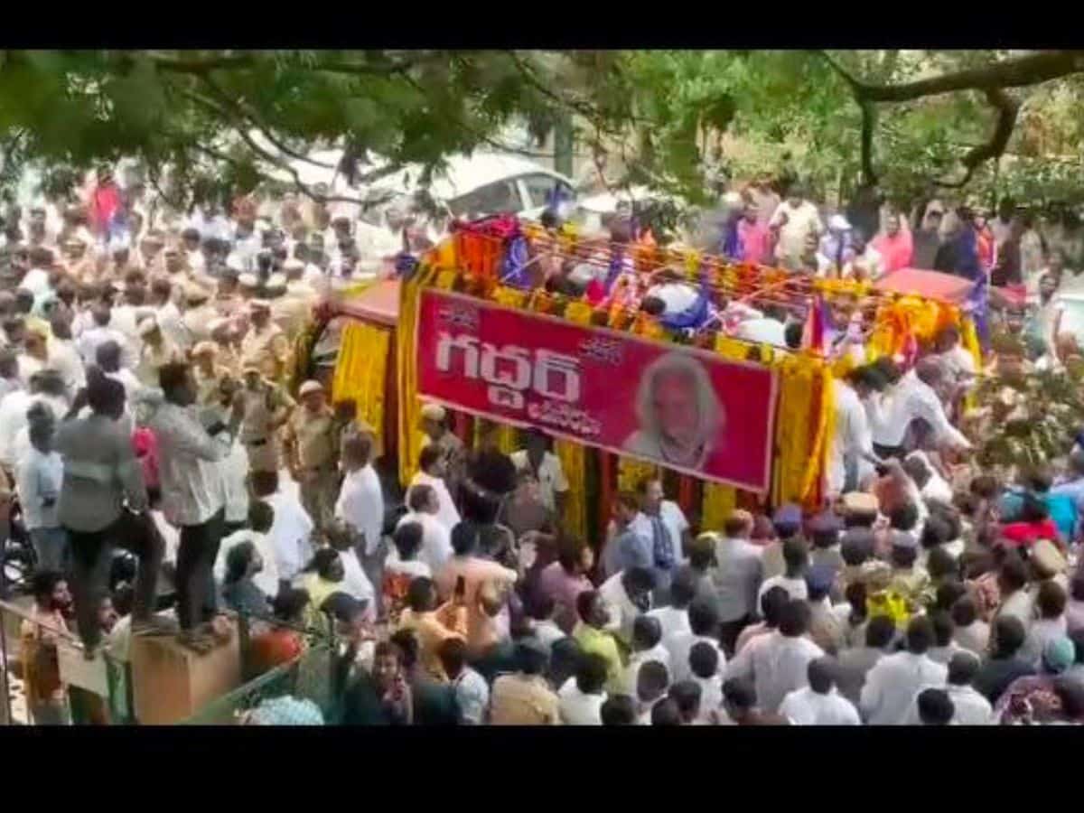 Traffic moment slow around Nampally as Gaddar's funeral procession begins