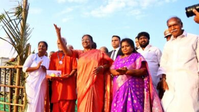 President takes time out for stroll on beach promenade in Puducherry