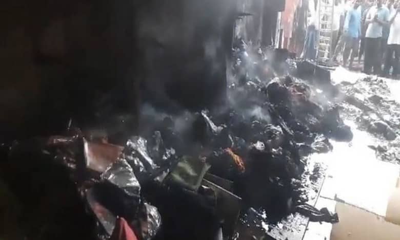 Andhra Pradesh: Fire breaks out in Srikakulam shopping mall