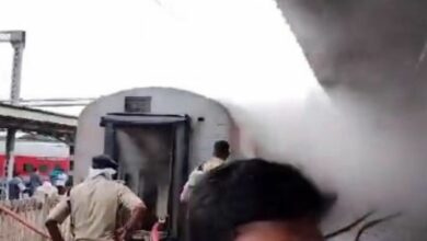 Fire breaks out in Udyan Daily Express at Bengaluru station