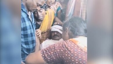 Telangana: Women ties 'rakhi' on dead brother's wrist on Raksha Bandhan