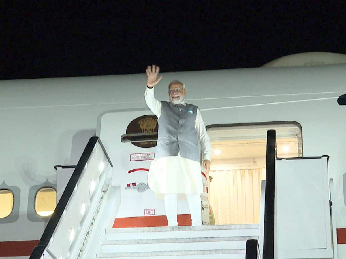 PM Modi arrives in Greece on first prime ministerial visit in 40 years