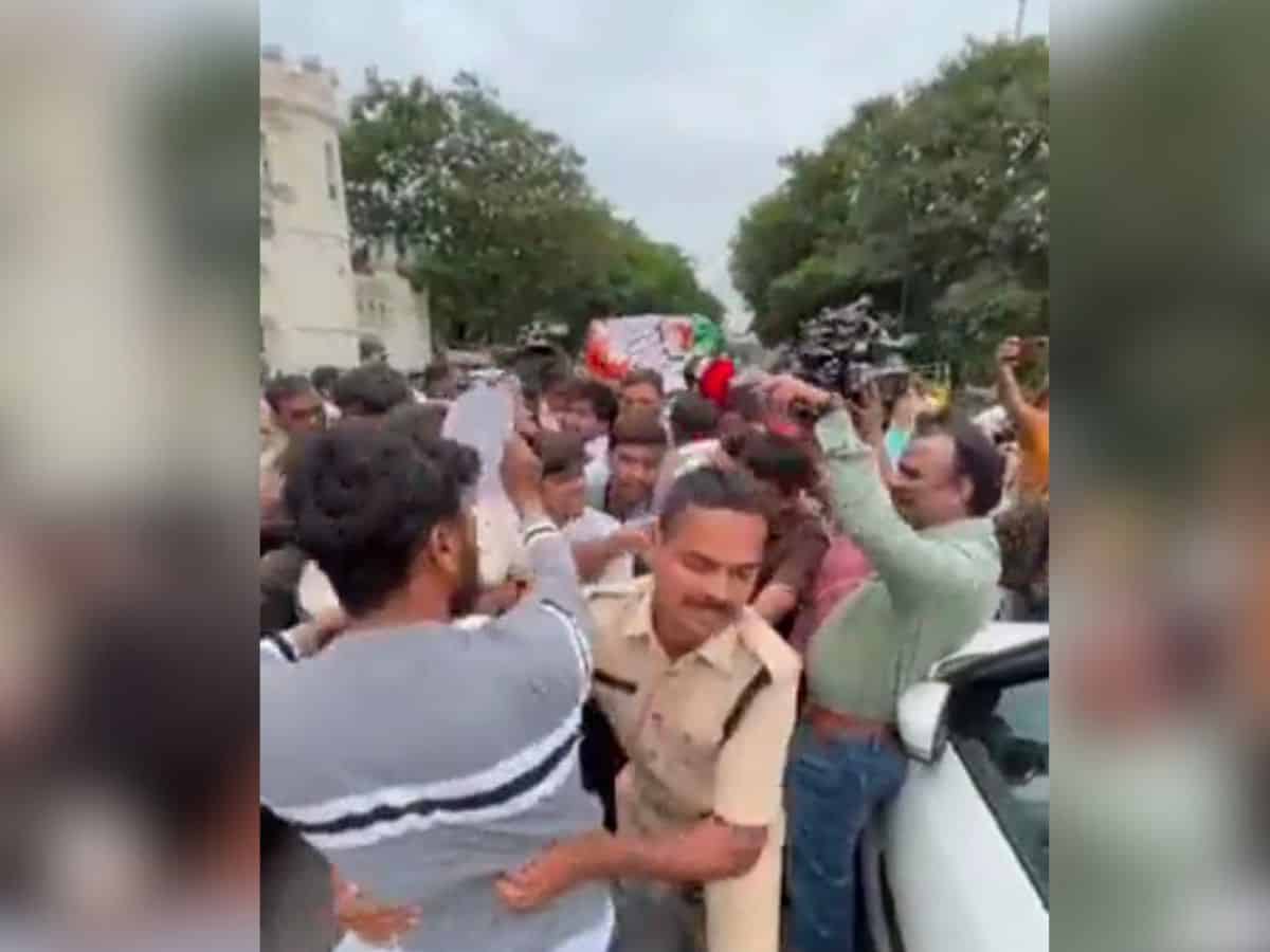 Hyderabad: Youth Congress members protest over unemployment; detained