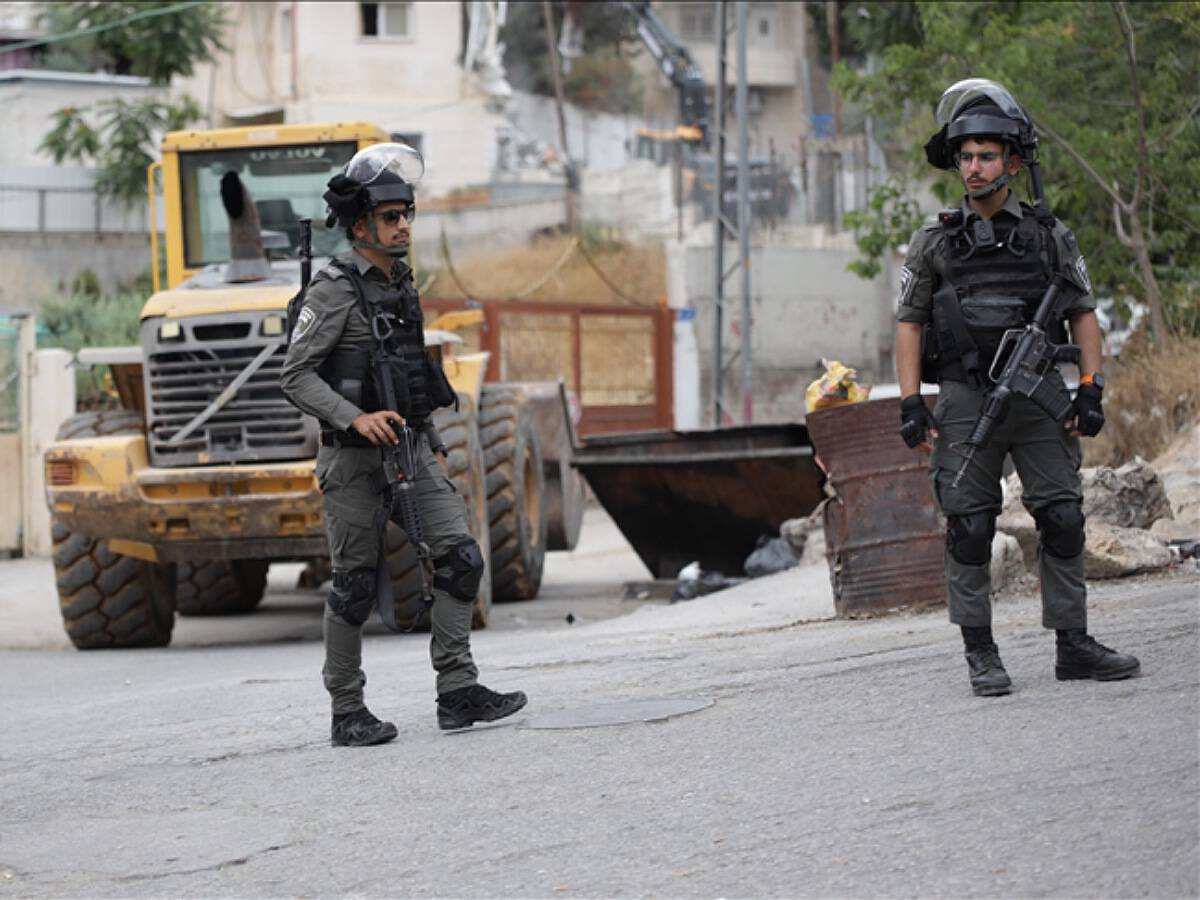 Over 200 Palestinians, nearly 30 Israelis killed, highest since 2005