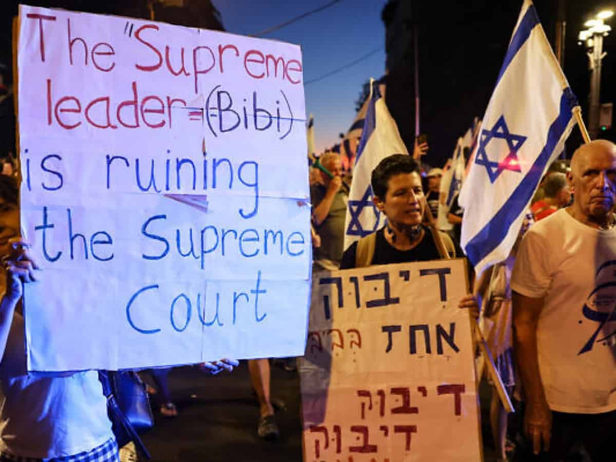 Thousands of Israelis continues protests against judicial reform
