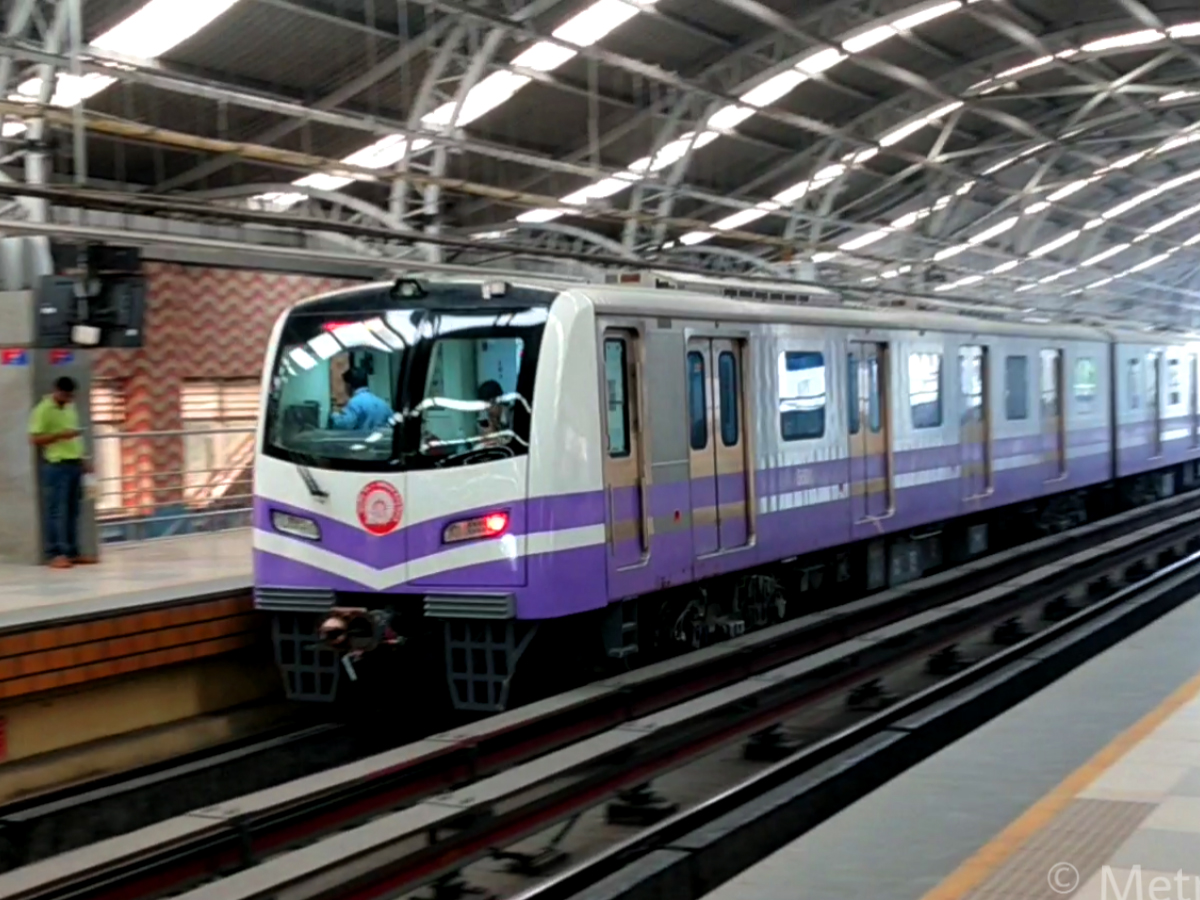 Automatic platform screen doors in Kolkata metro stations to prevent suicide attempts