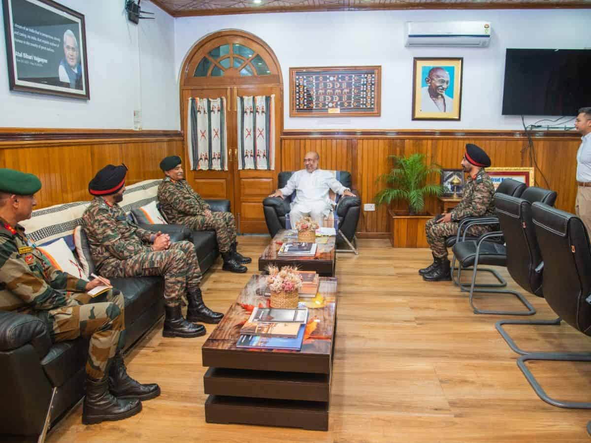 Manipur CM holds meetings with top Army officers, ministrs, MLAs