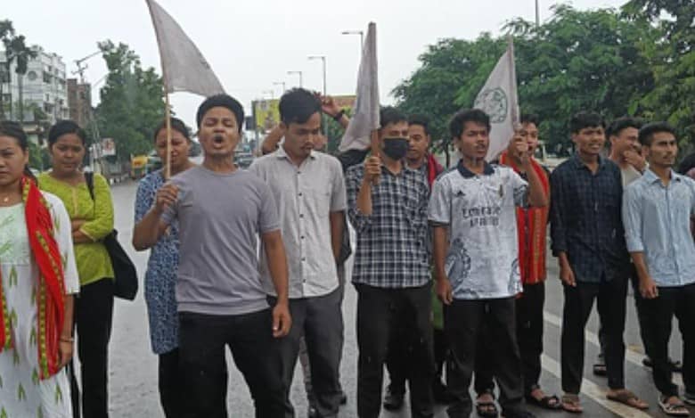 Tribal student body holds 12-hour Tripura shutdown