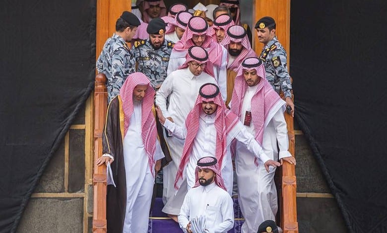 Deputy governor of Makkah leads washing ceremony of Holy Kaaba