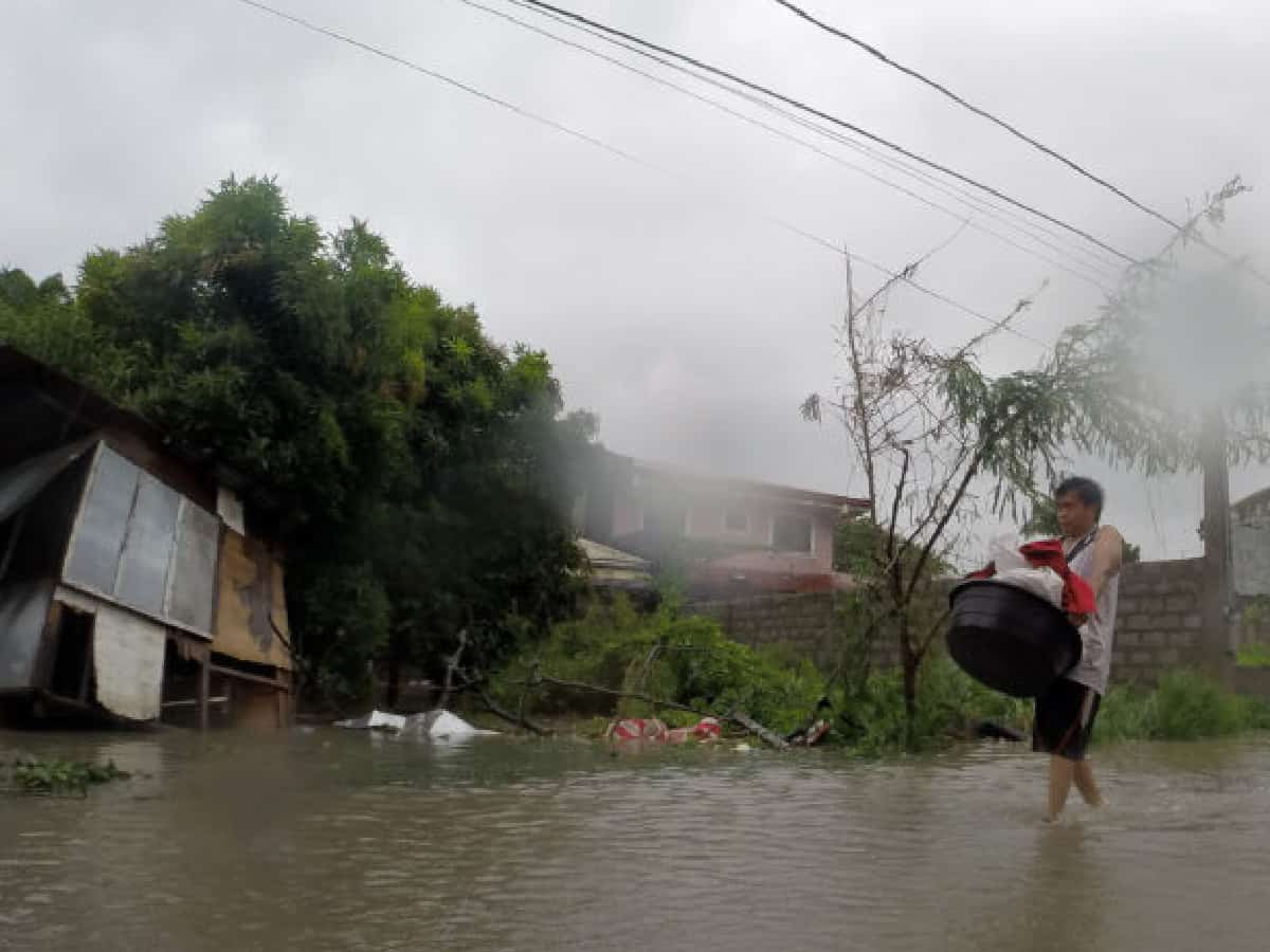 Super typhoon Saola affects nearly 200,000 in Philippines