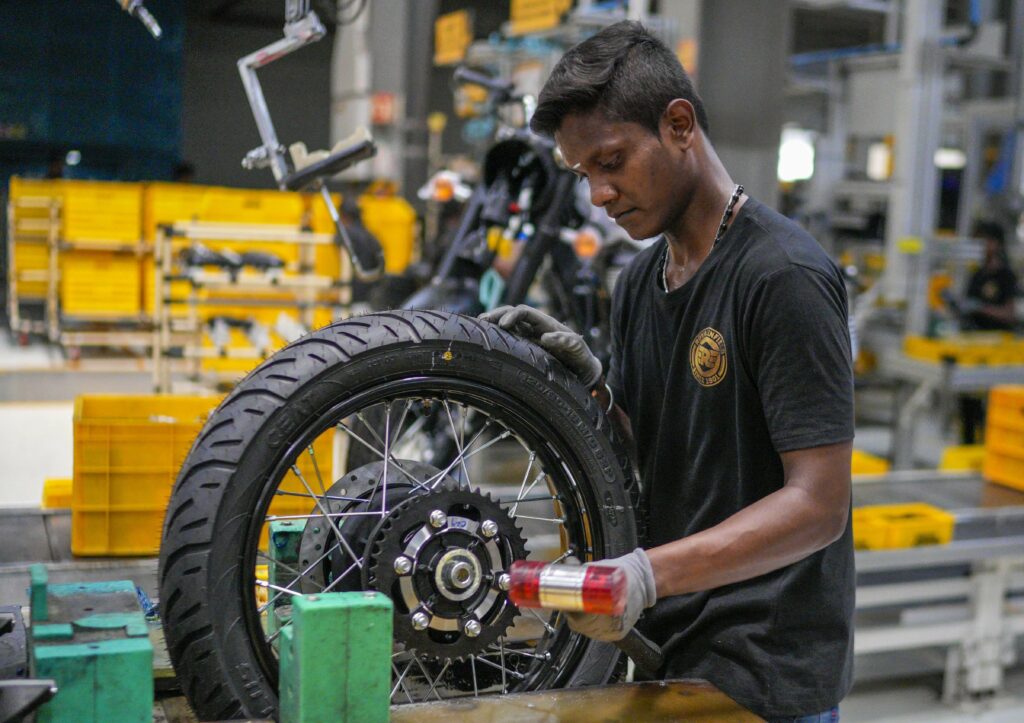 Royal Enfield Motors Ltd. motorcycles manufacturing