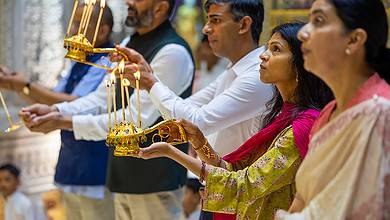 UK PM Rishi Sunak at Akshardham Temple in New Delhi