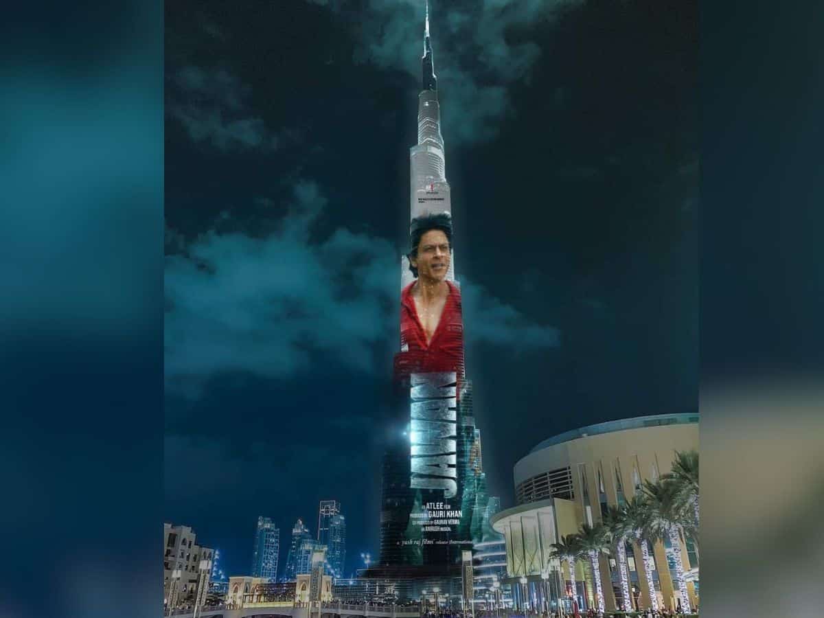 'Jawan' trailer lights up Burj Khalifa; SRK enthralls fans in Dubai with dance moves