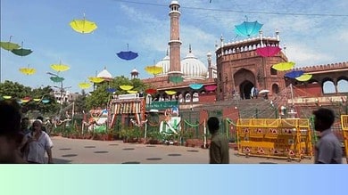 G20 Summit: Jama Masjid area decorated with flowers, bright umbrellas