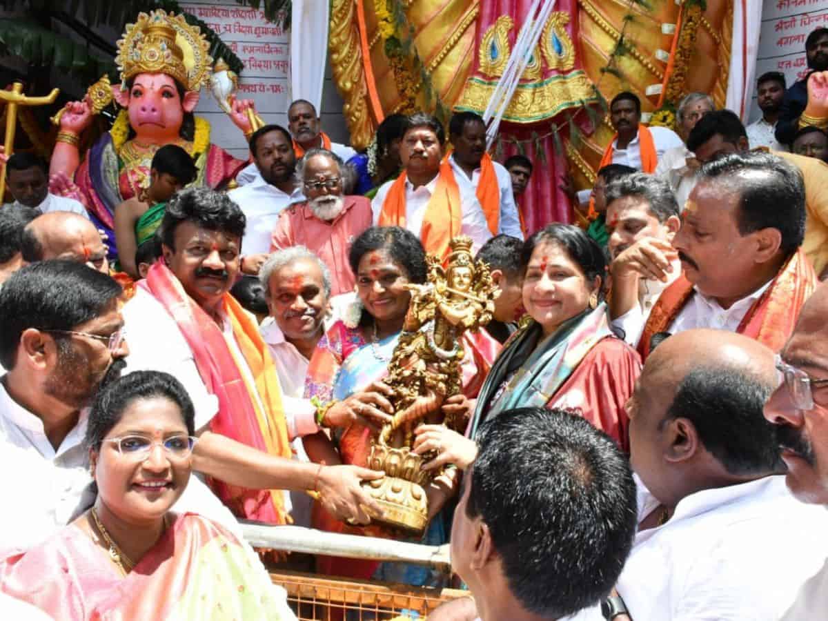 Telangana Guv, ministers attend first pooja at Khairtabad Ganesh