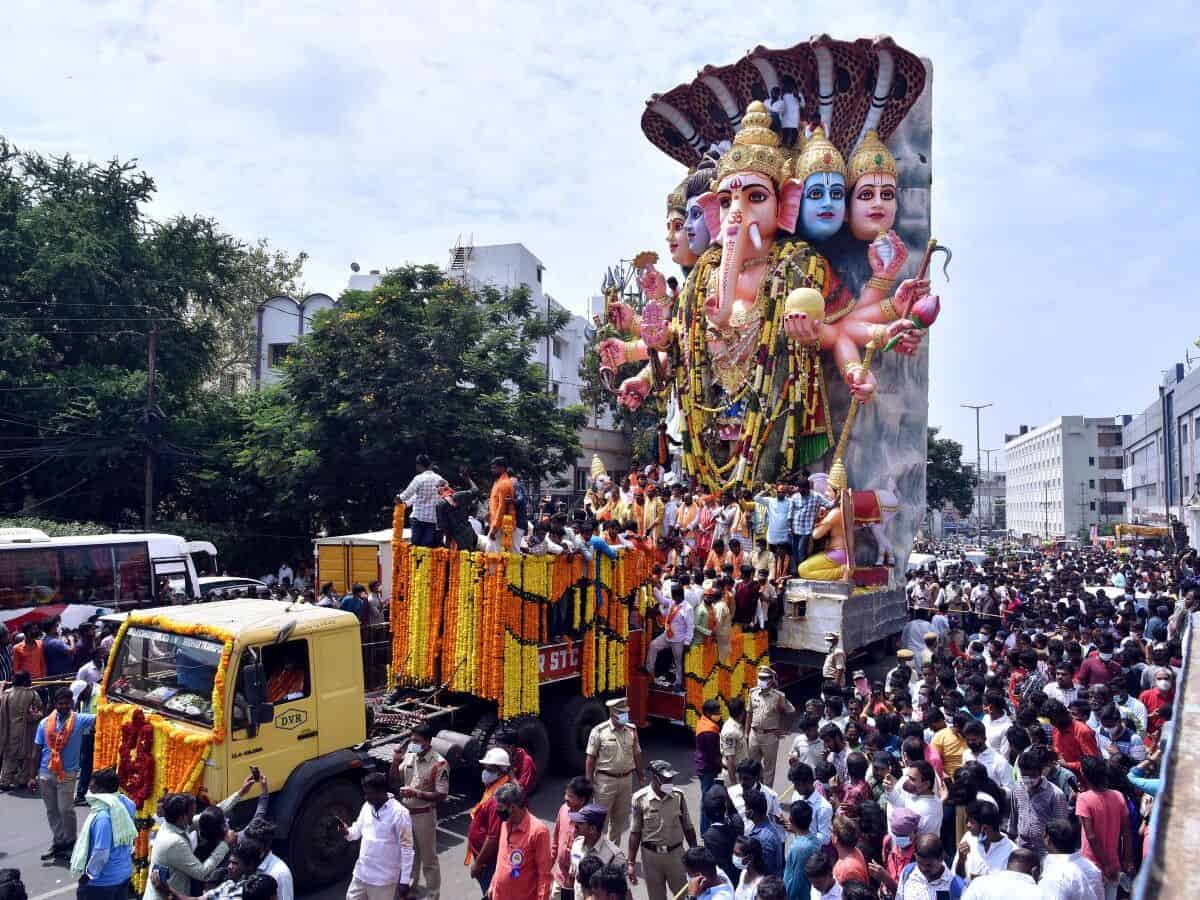 banks in Hyderabad, ganesh holiday in telangana